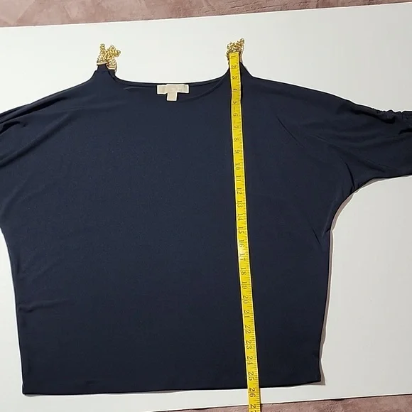 Michael Kors Cold Shoulder With Gold Chain Strap. 3/4 Sleeves. Size L - Picture 11 of 14